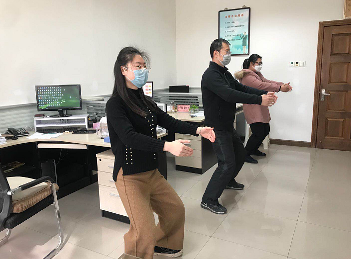 市委编办开展春季工间操活动增强体魄抗击疫情
